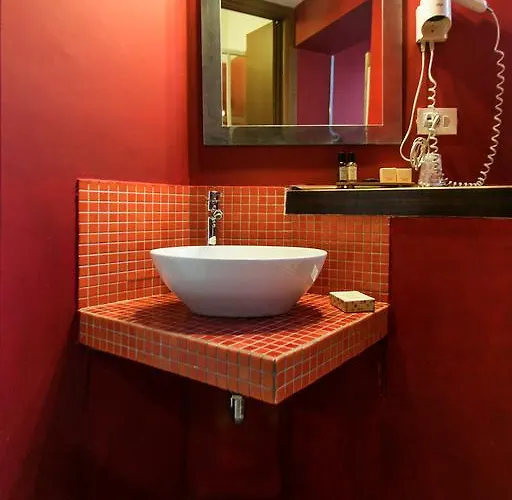 Konukevi Navona First 4*