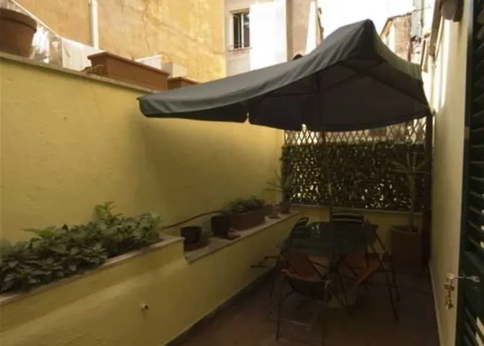 Navona First 4*